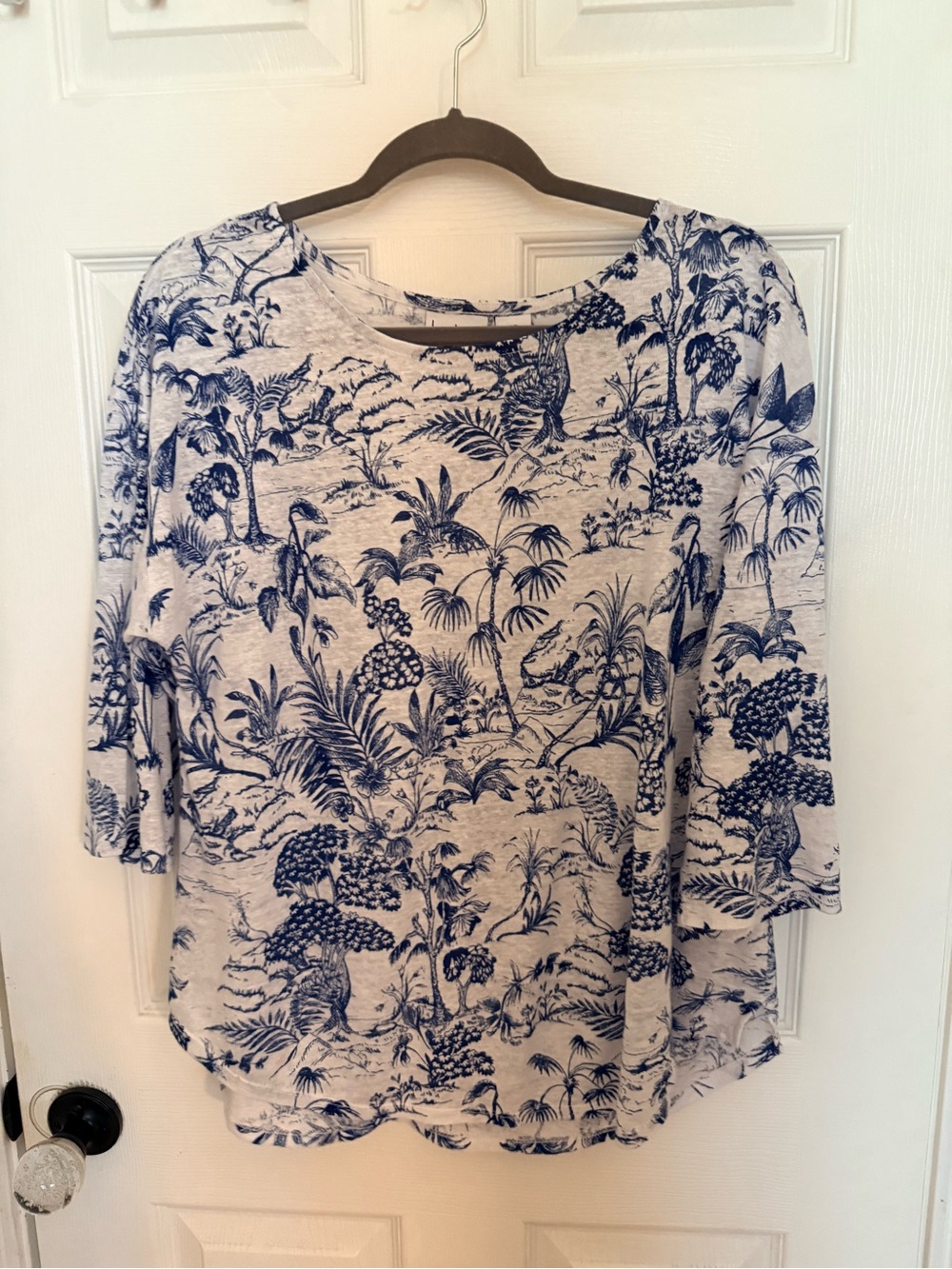 Nicole Miller White and Blue Botanical Scoop Neck Top